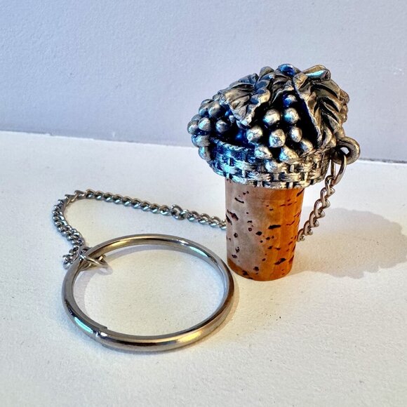 Pewter Grapevine Wine Stopper Cork - Picture 1 of 3